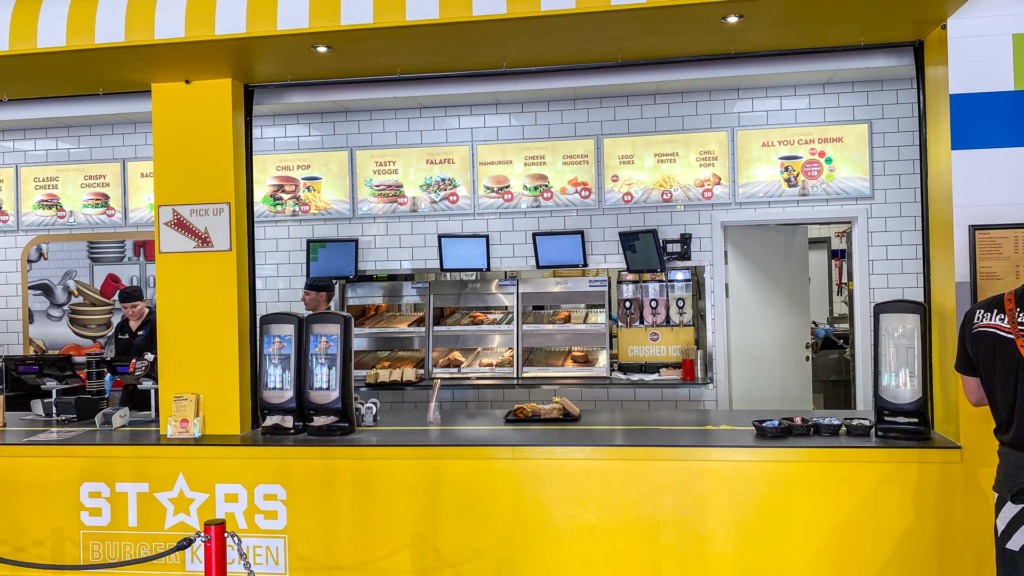 Menuen hos Burger Kitchen i LEGOLAND