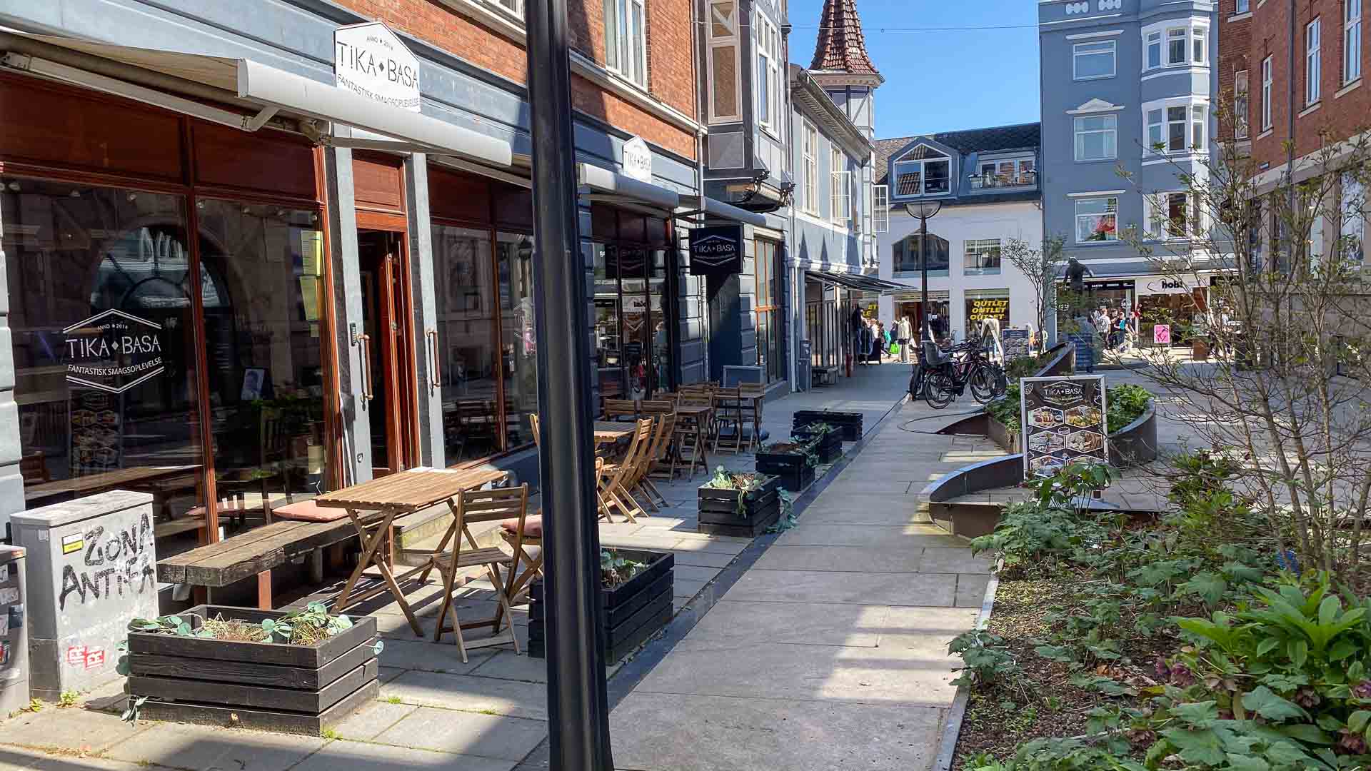 Der er udeservering hos Café Tika Basa i Orla Lehmannsgade