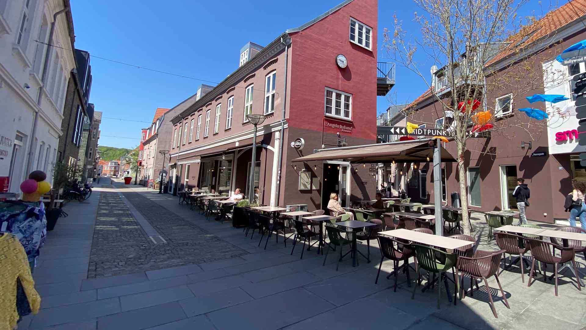 L’Angolo Italiano ligger ved indgangen til Midtpunktet