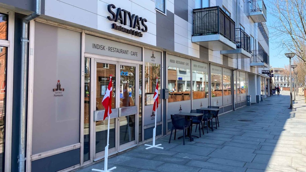Satya’s Restaurant og Cafe i Vejle set udefra