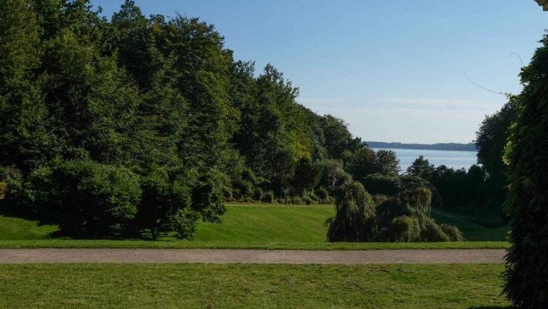 Fantastisk natur omgiver Hotel Vejlefjord og Brasseriet.