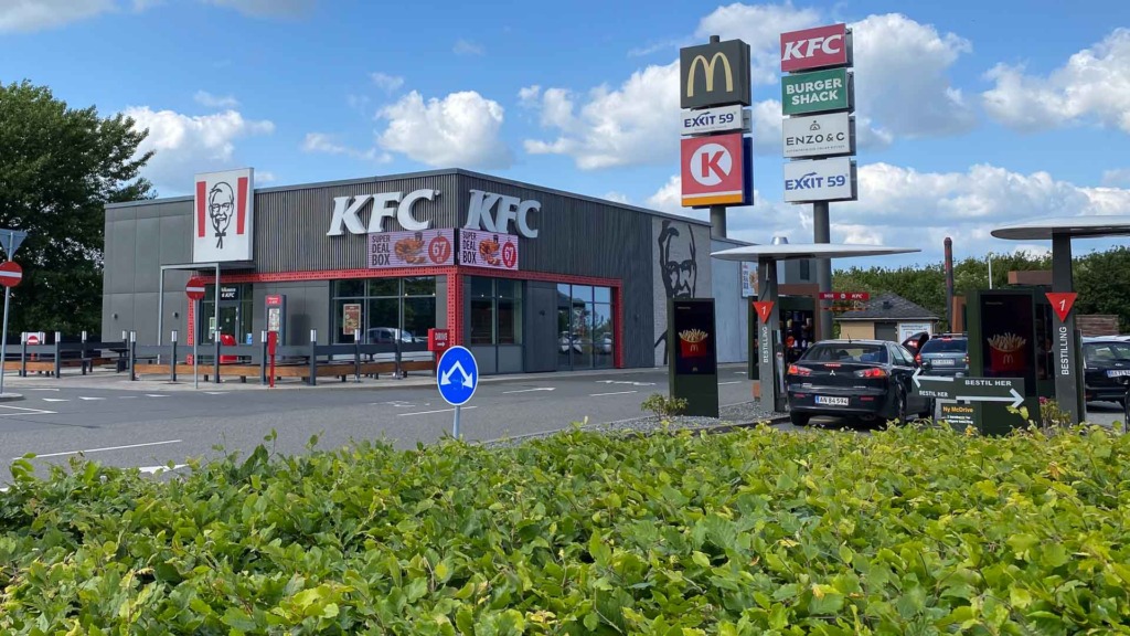 KFC på Dtc Torvet har drive hvor man kan bestille maden direkte fra bilen.