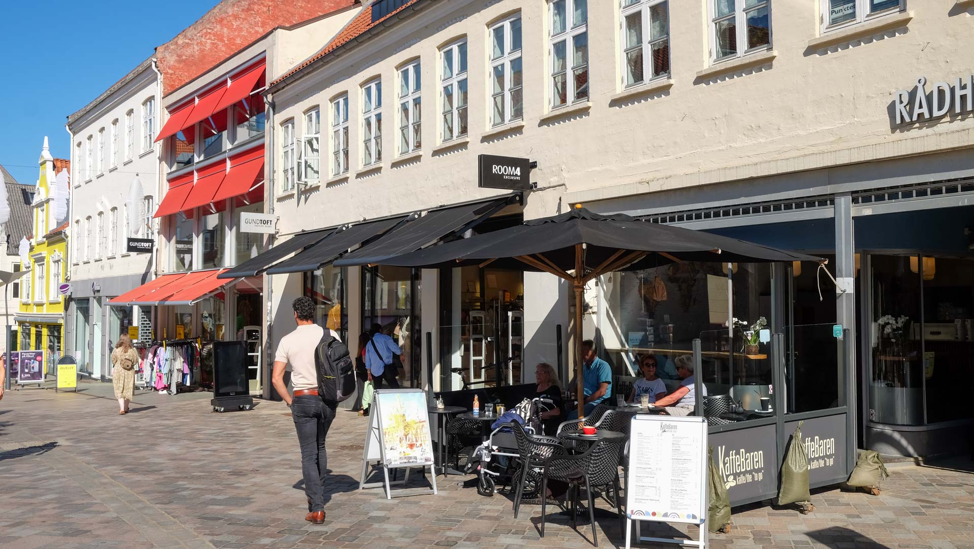 Der er udeservering hos Kaffebaren i Vejle.