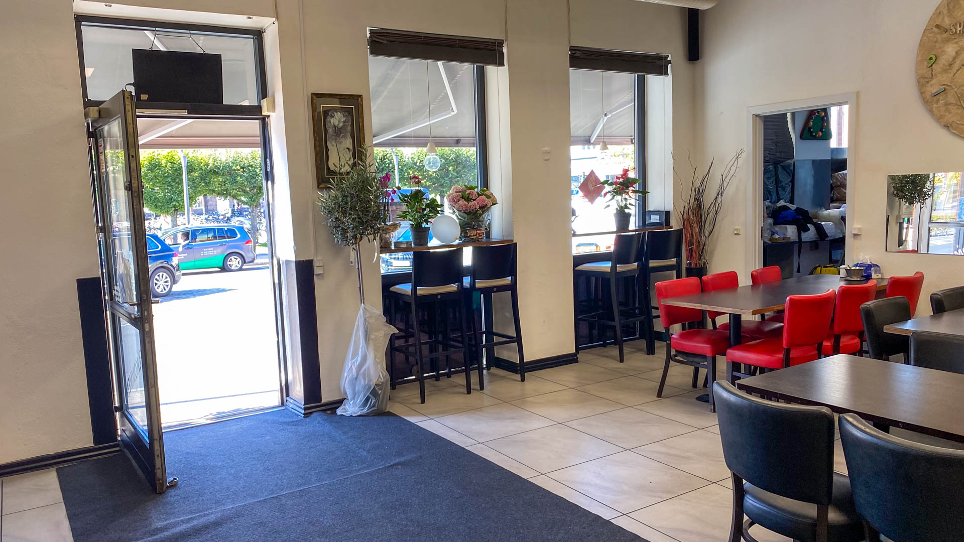 Sham var en lille restaurant på Banegårdspladsen.