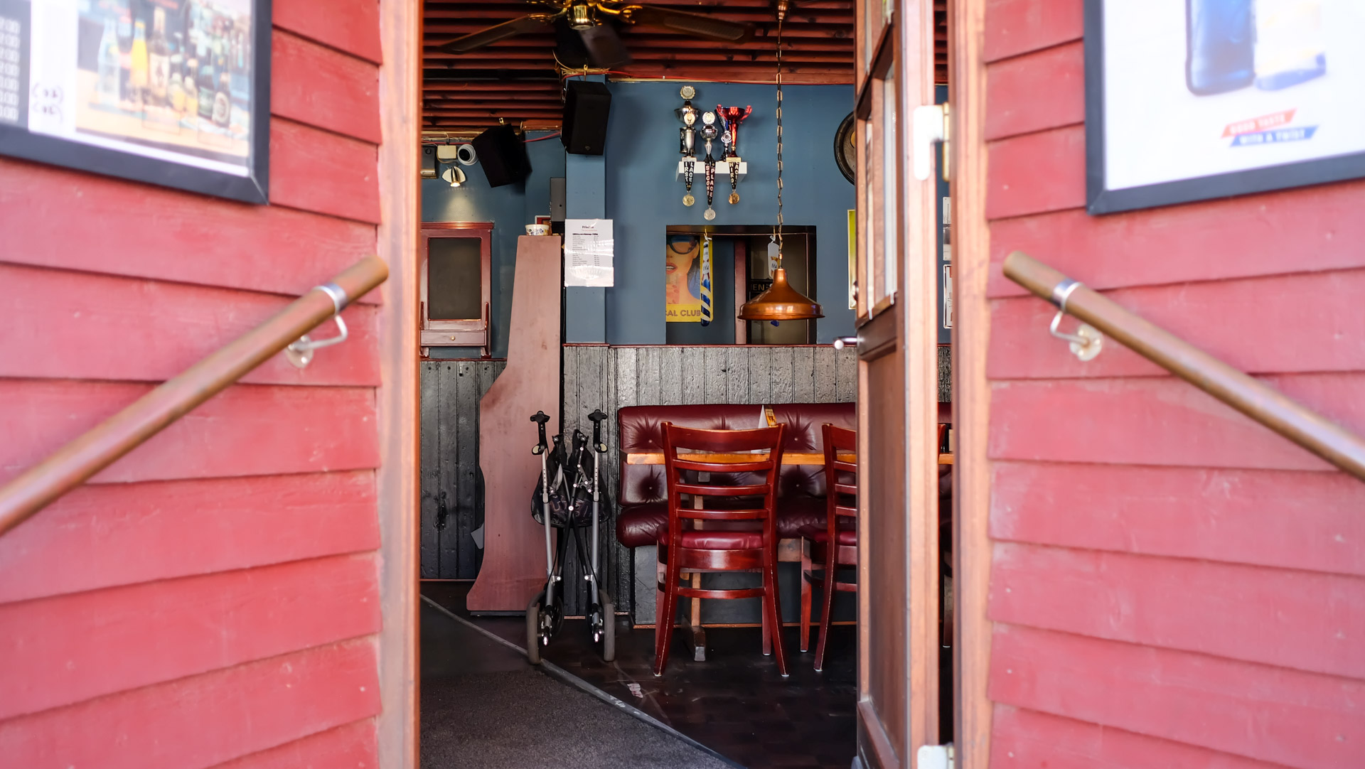 Det er hyggeligt hos The last waterhole i Vejle.