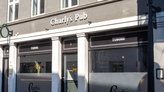 Charlys pub-5