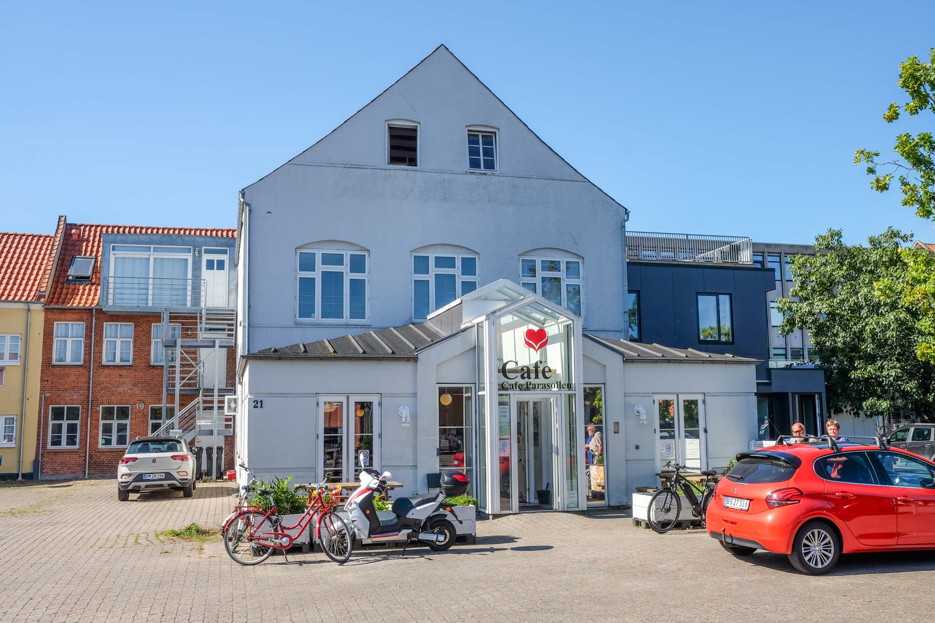 Café Parasollen ligger i Vestergade