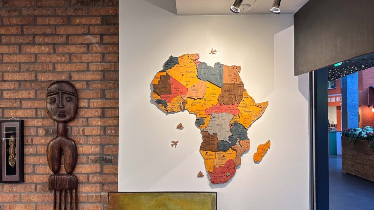 African Kitchen har et kort over Afrika i sin restaurant.