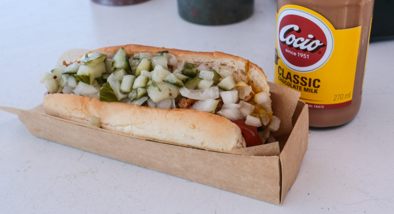 Kokken´s Pølsevogn laver hotdogs med spændende pølser.