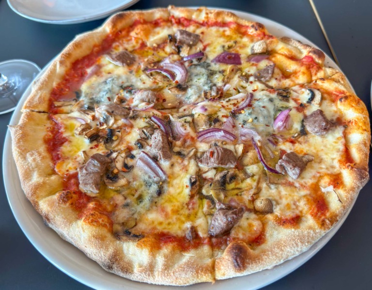 Pizza er kendt som fastfood