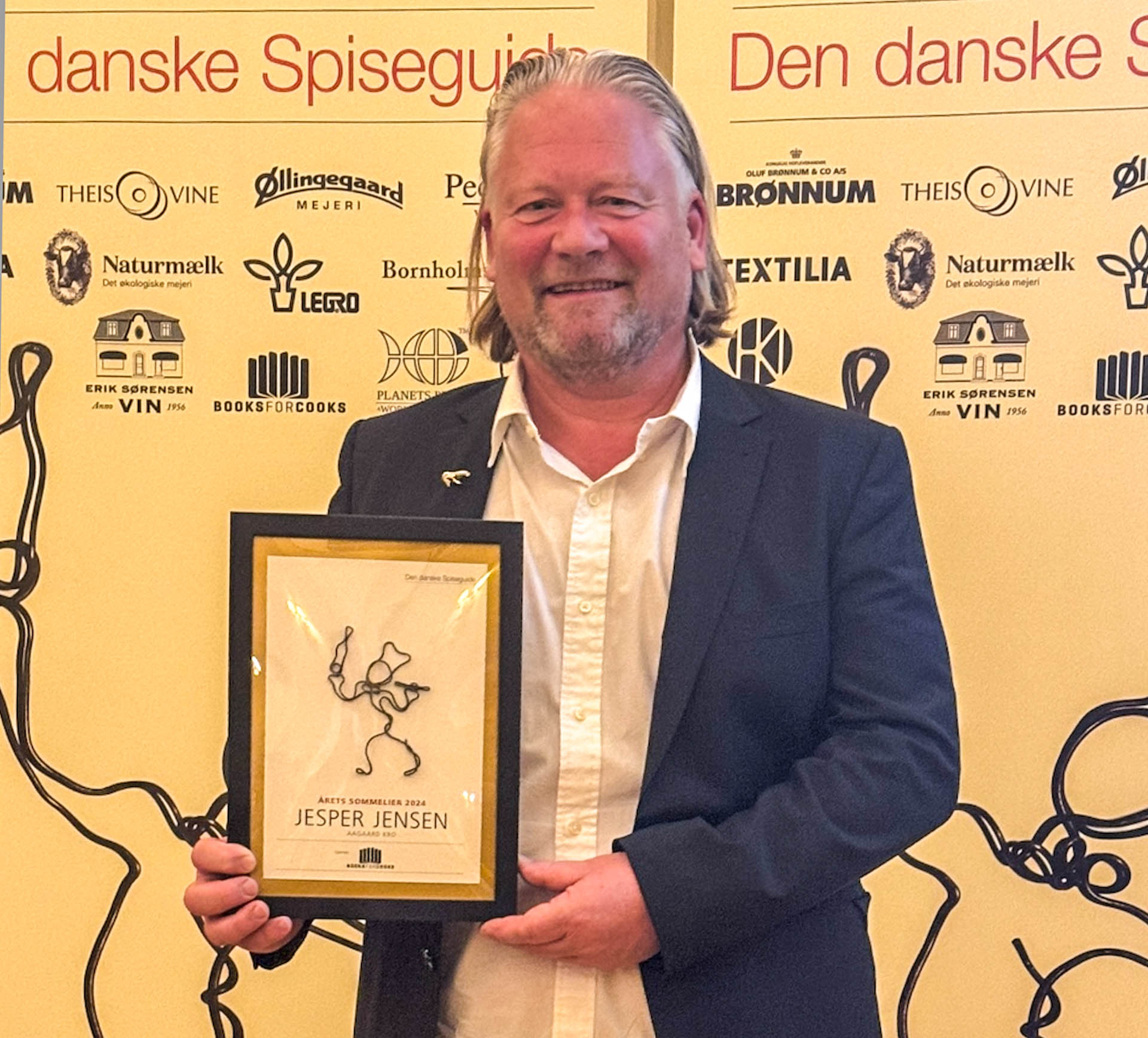 Jesper Jensen fra Aagaard Kro vinder Årets Sommelier 2024