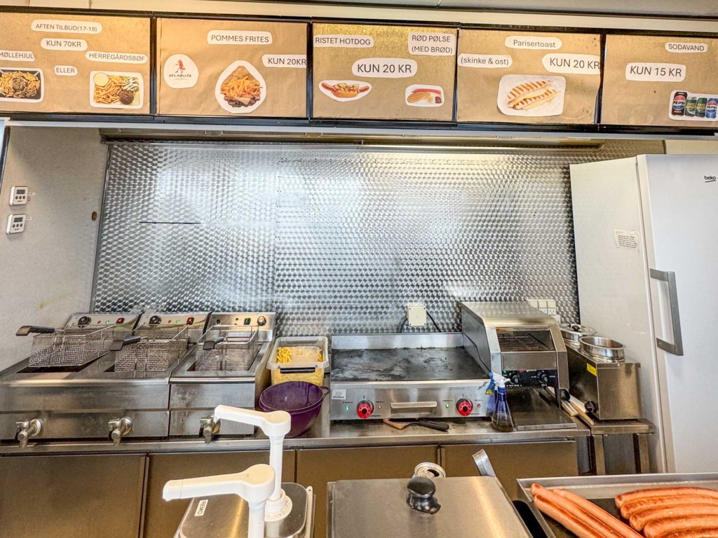 Der er flere spændende grillretter på menuen hos Hos Møller.