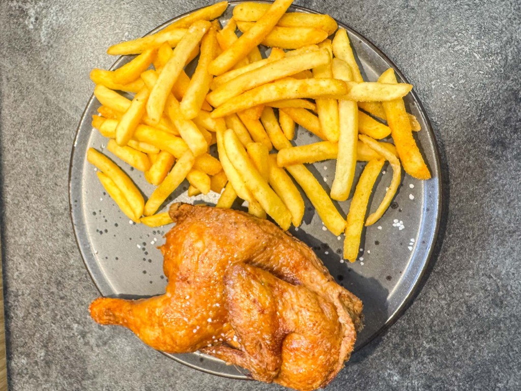 Kylling og fritter hos Hos Møller.