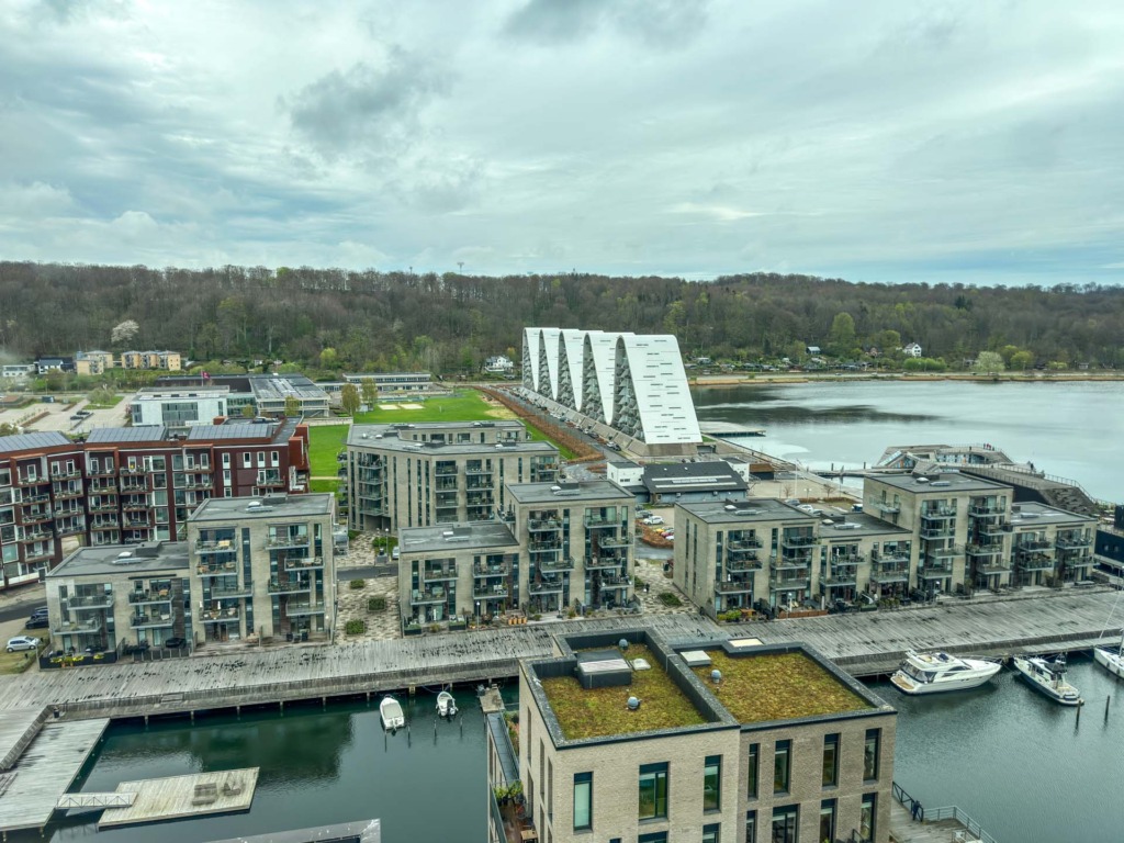 Bølgen ses fra Sky lounge hos Four Points Flex Sheraton Hotel.
