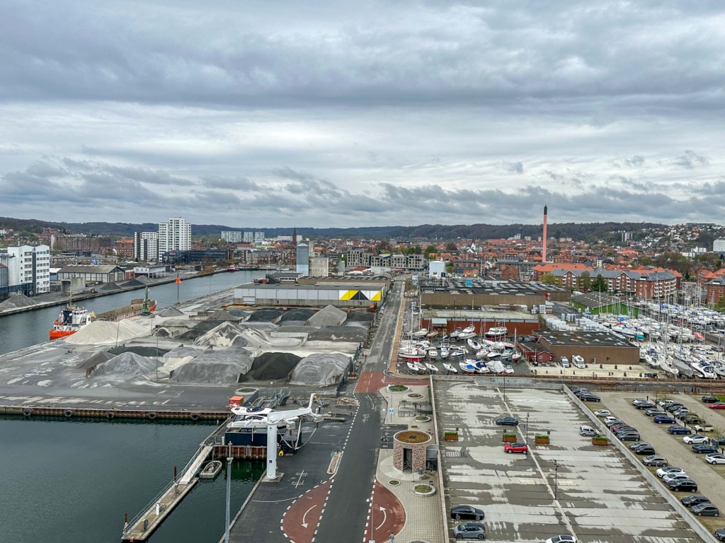 Tagterrassen hos Four Points Flex Sheraton Hotel i Vejle er et besøg værd.
