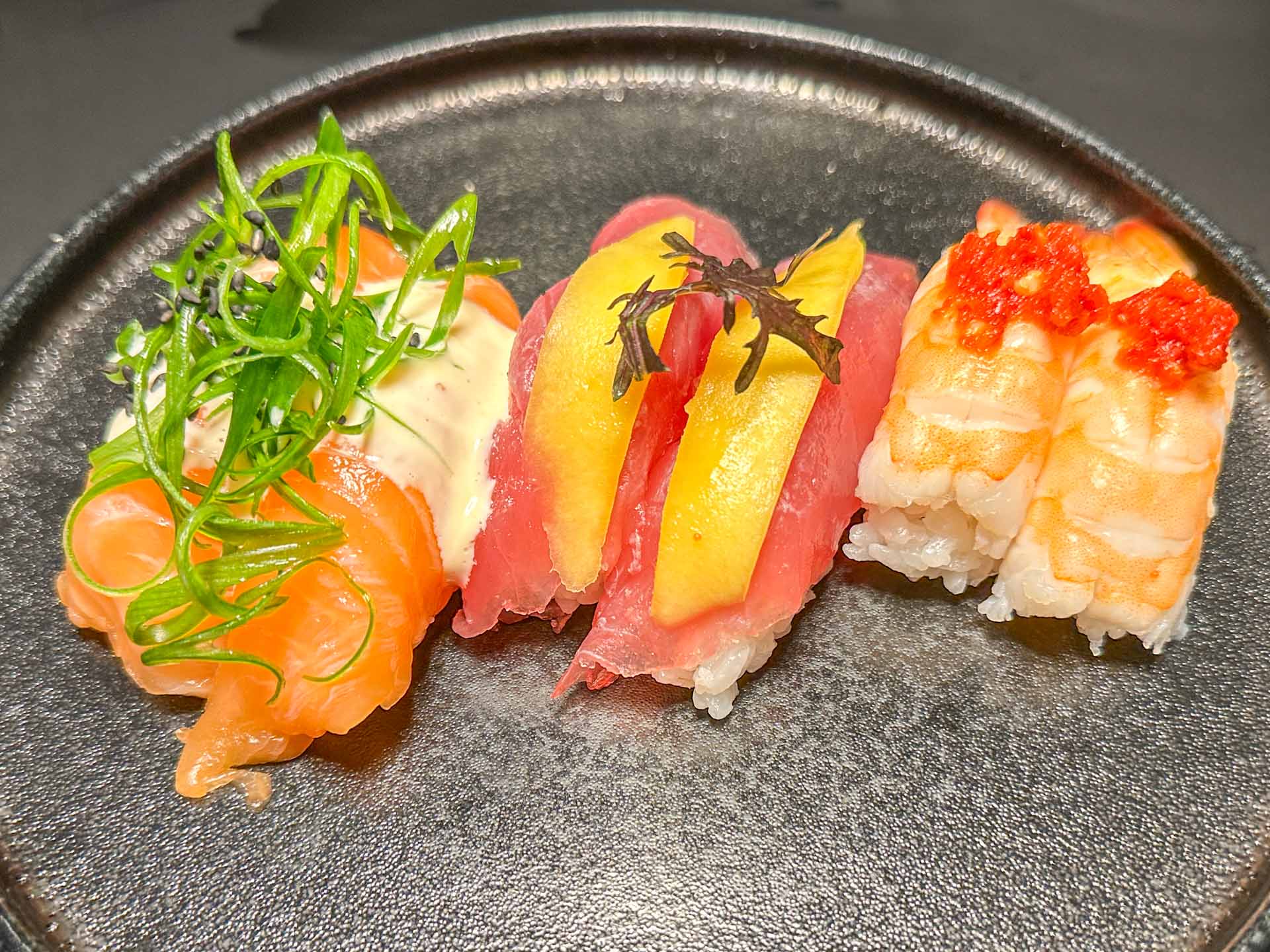 Nigiri hos Oasia Sushi & WoOasia Sushi & Wok i Torvehallerne i Vejle.
