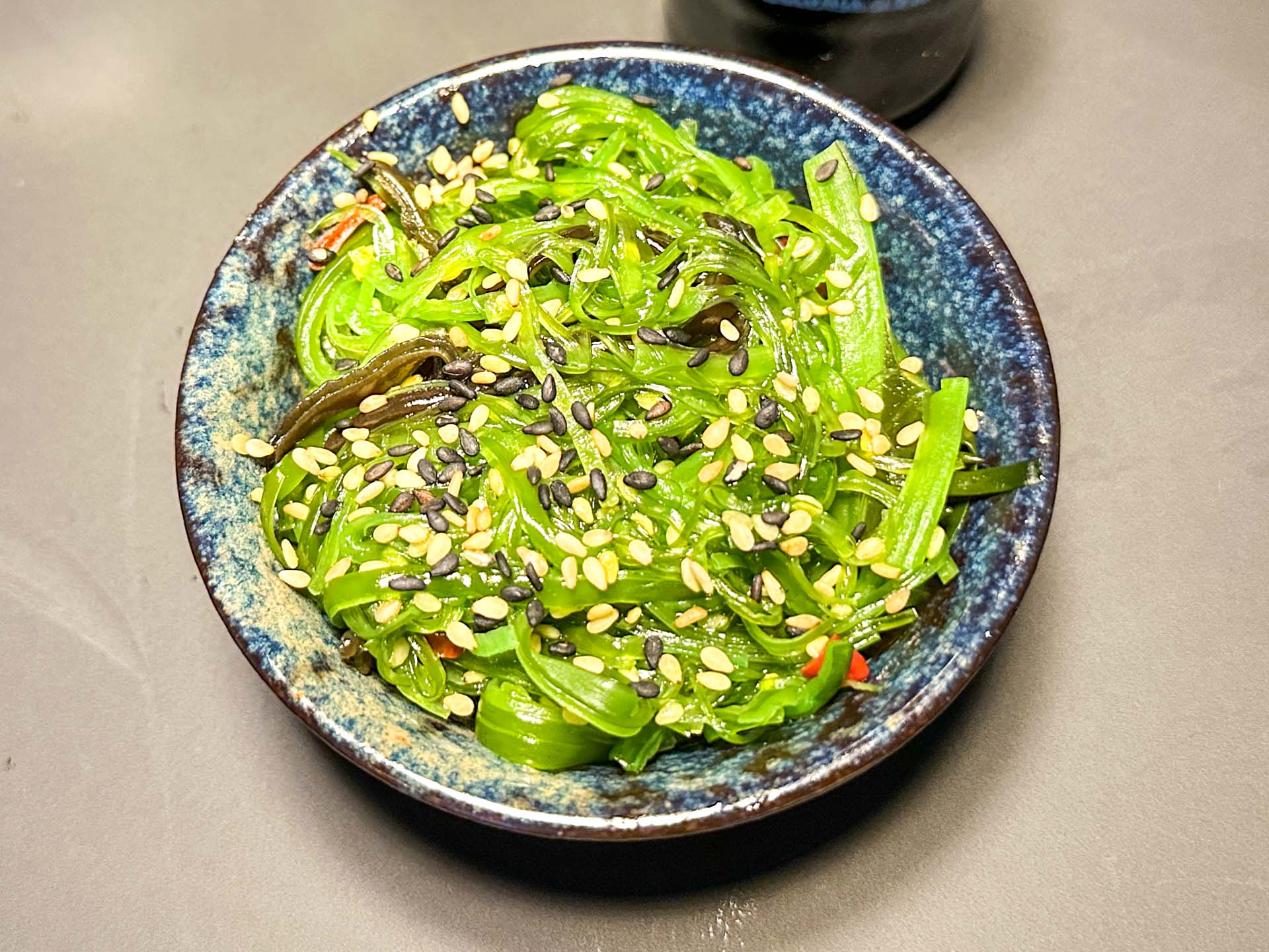 Tangsalat hos Oasia Sushi & Wok i Vejle.