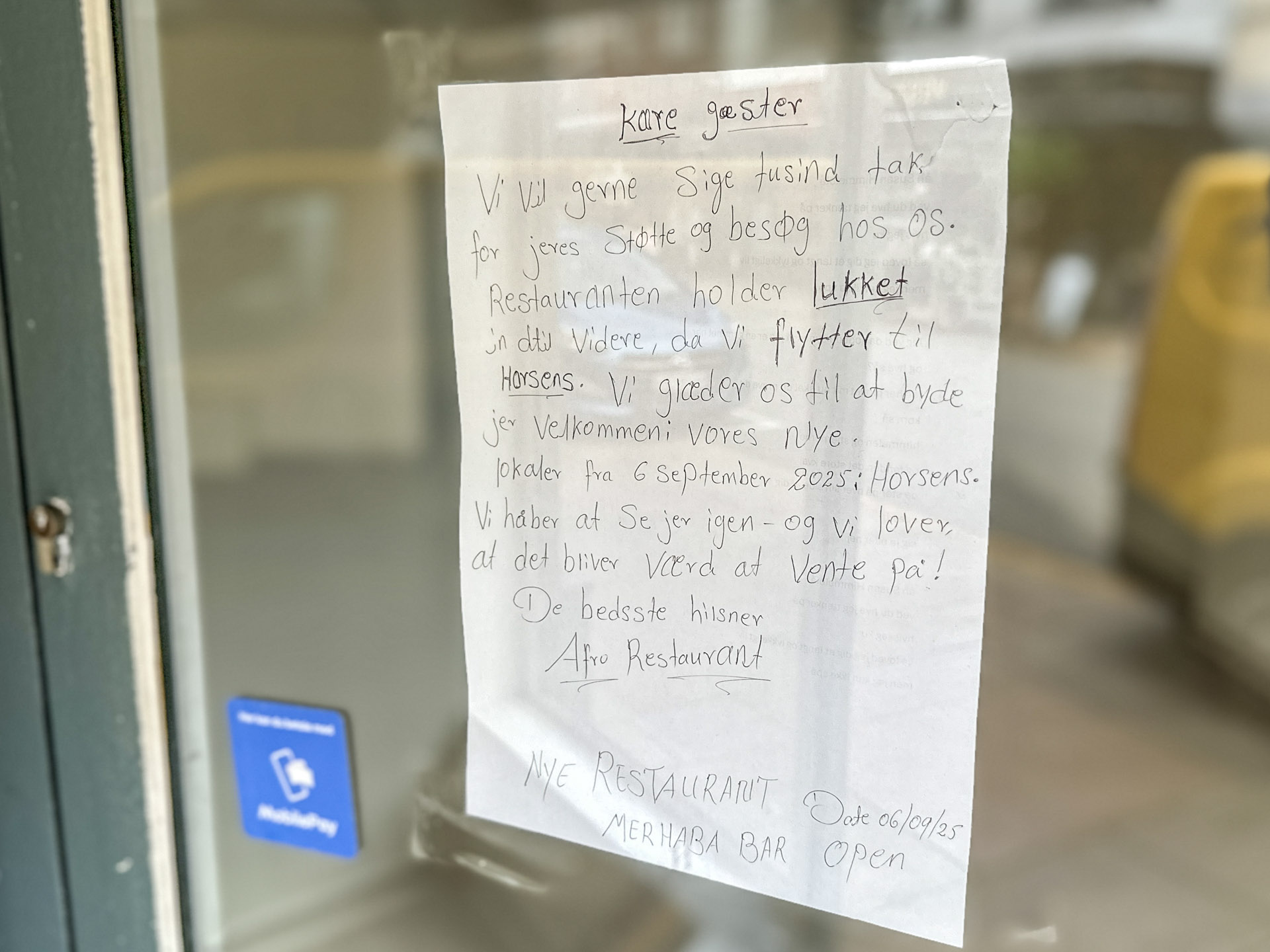 Habesha har hængt en seddel op i restauranten om lukning.