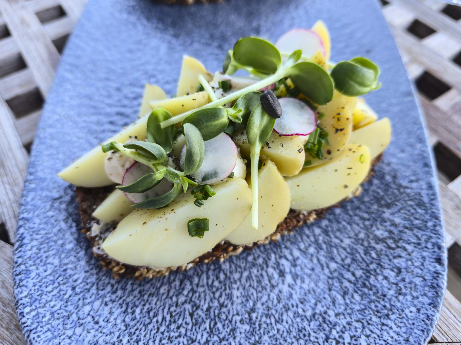 Kartoffelmad hos Restaurant Brejning Havn.