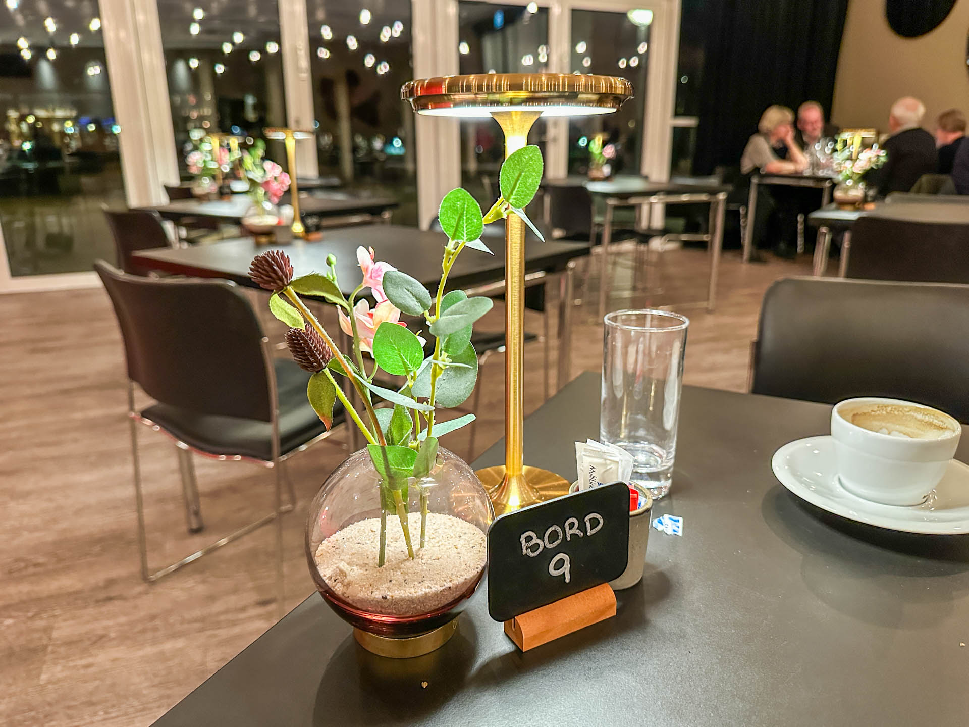 Bordene hos Unoden er dækket med hygge.