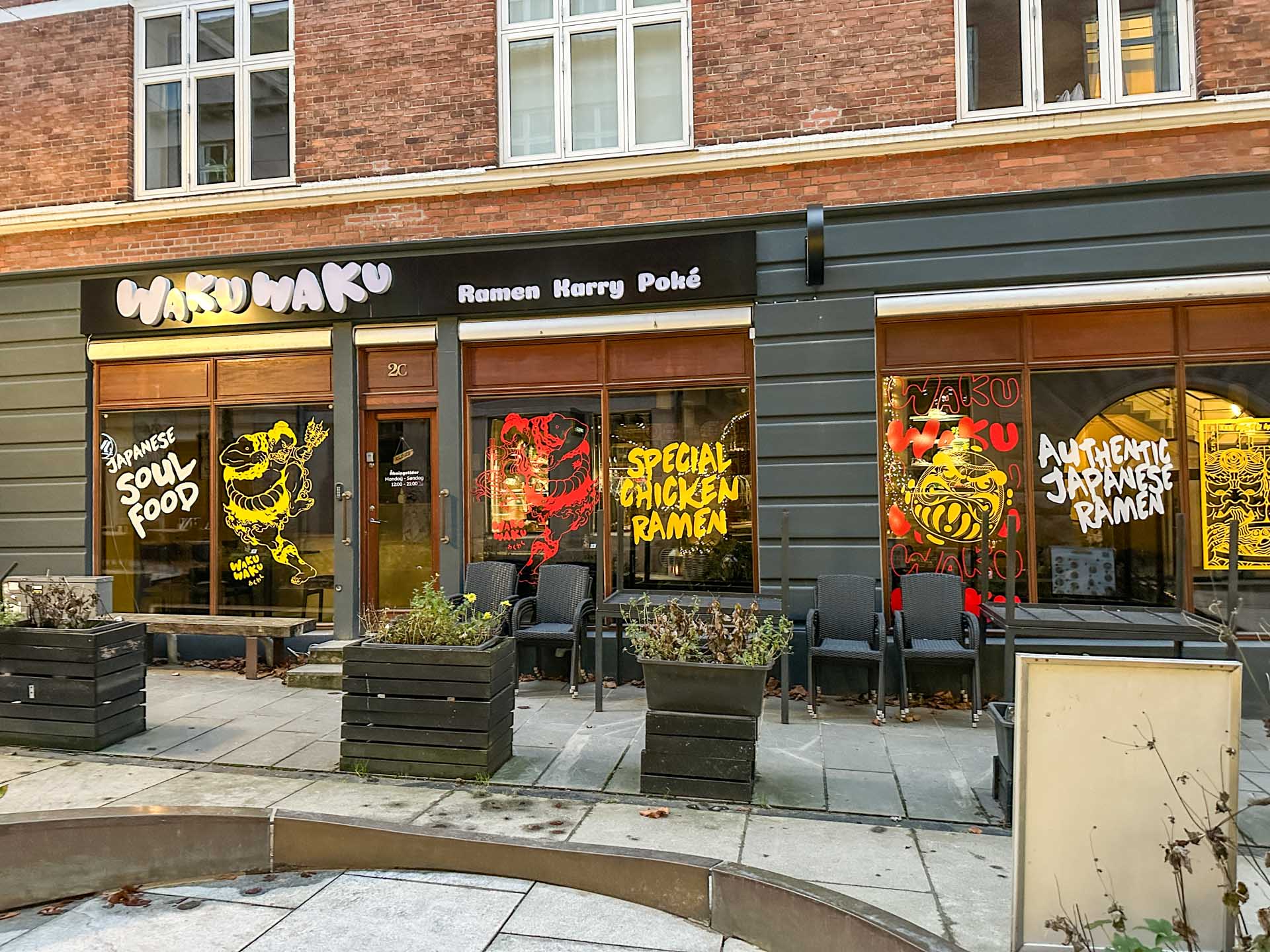 Waku Waku i Vejle har ramen og poke bowls.