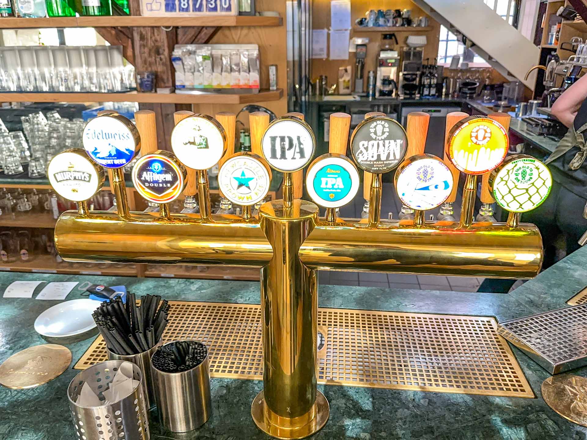 22 ølhaner hos Conrads i Vejle.