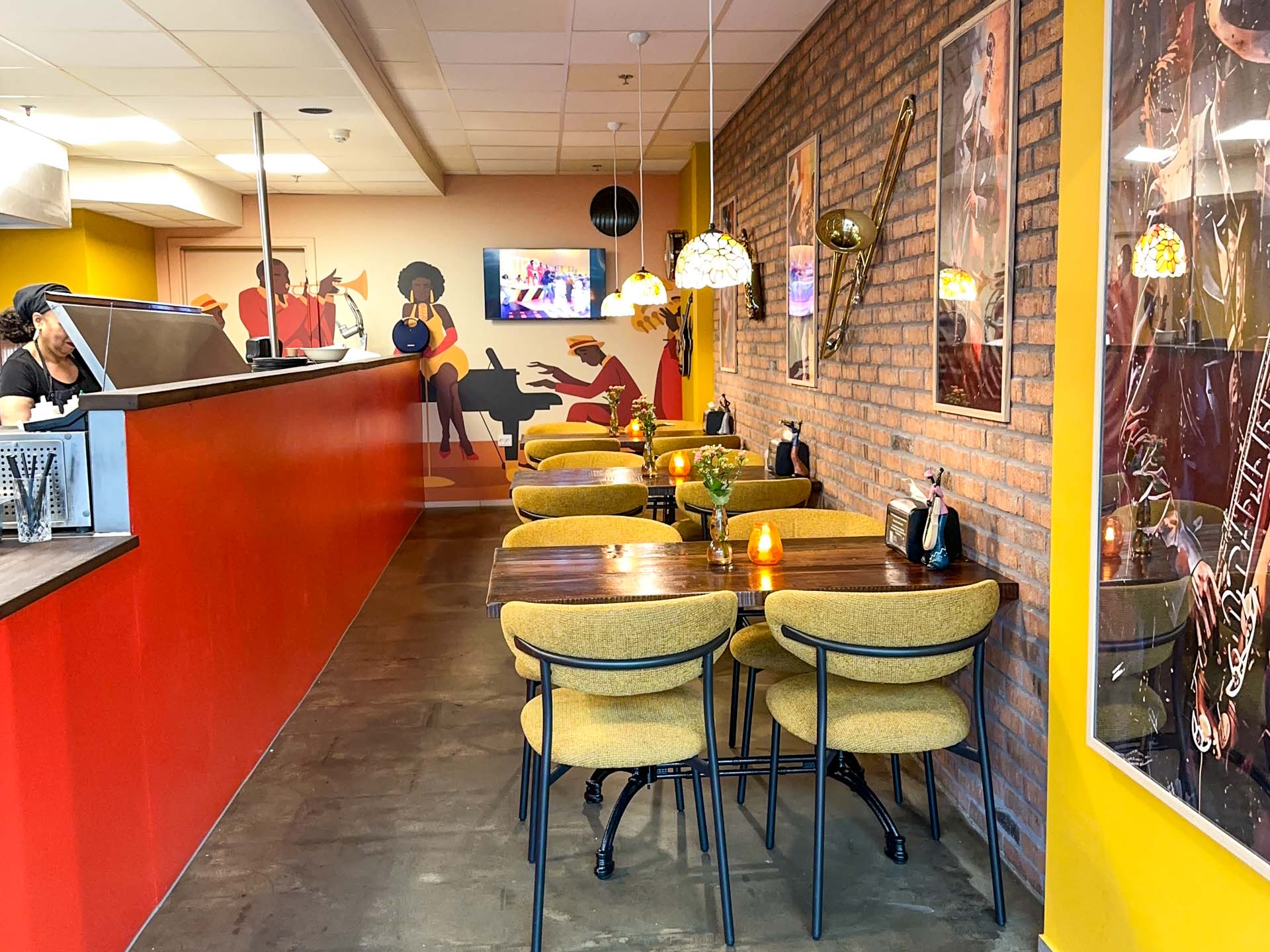 Lalas Soul Food har egne siddepladser i Vejle.