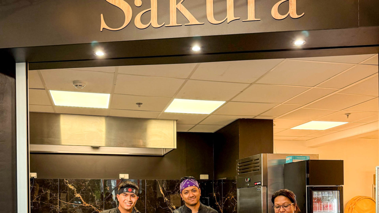 Sakura hos Social Dining i Paladspassagen.