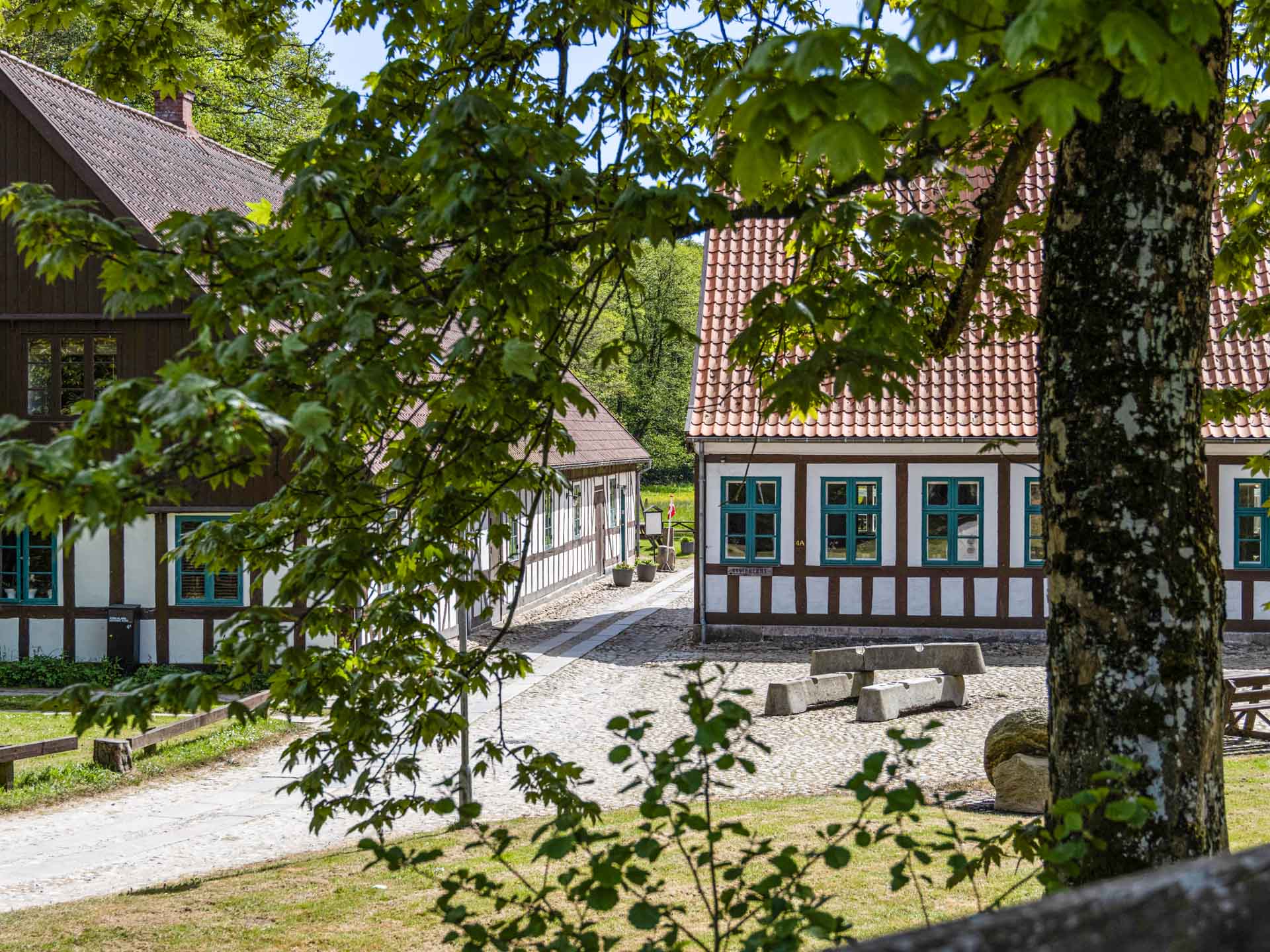 Restaurant Børkop Vandmølle ligger idyllisk