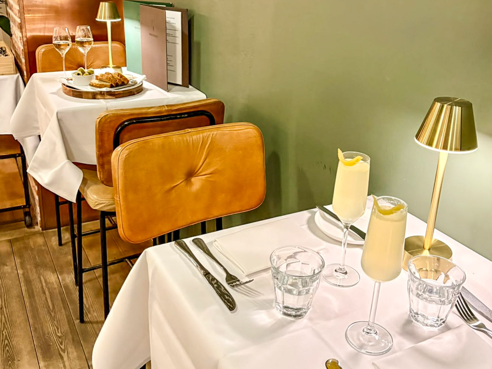Der er dækket med hvide duge hos Brasseriet i Vejle